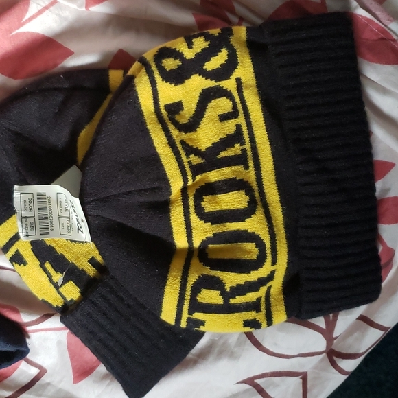 2 for 1 Crooks& Castles beanie skully hat. - Picture 2 of 5